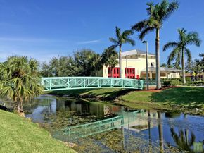 920 NW 42nd Ter, Coconut Creek FL 33066