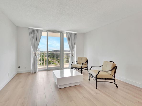 3540 S Ocean Boulevard Ph 911, South Palm Beach FL 33480