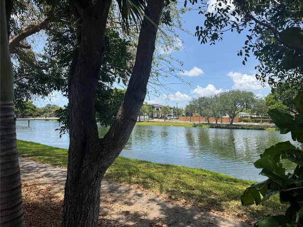 1100 NE 182nd St, North Miami Beach FL 33162