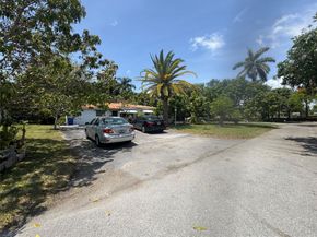 1100 NE 182nd St, North Miami Beach FL 33162