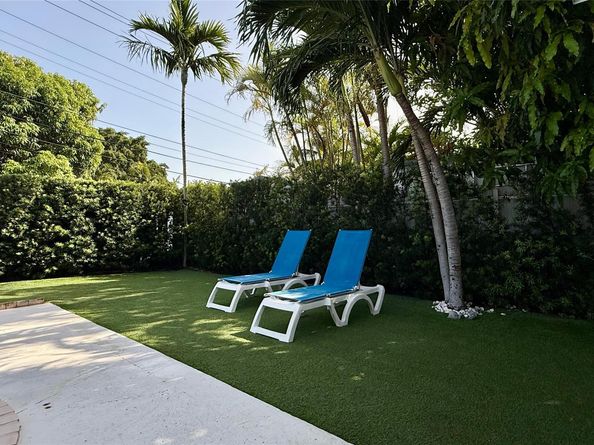 6820 SW 32nd St, Miami FL 33155