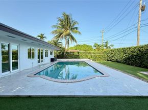 6820 SW 32nd St, Miami FL 33155