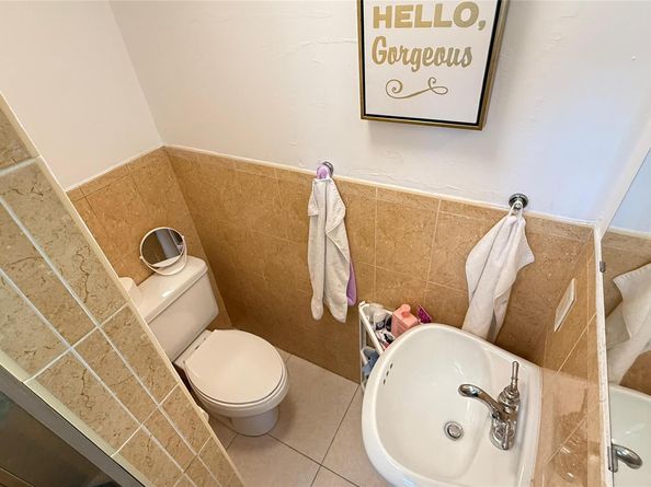 6820 SW 32nd St, Miami FL 33155