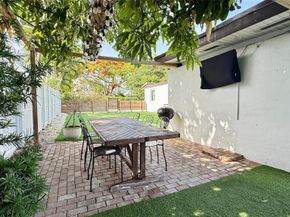 6820 SW 32nd St, Miami FL 33155