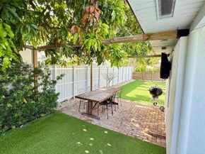 6820 SW 32nd St, Miami FL 33155