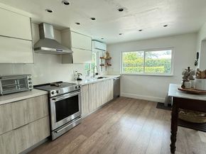 6820 SW 32nd St, Miami FL 33155