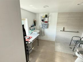 6820 SW 32nd St, Miami FL 33155