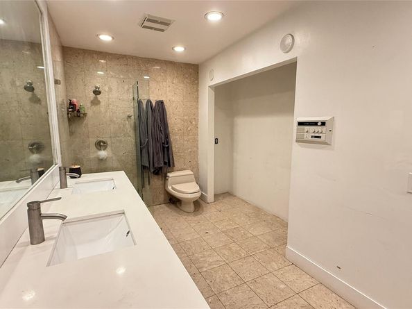 6820 SW 32nd St, Miami FL 33155