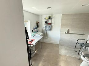 6820 SW 32nd St, Miami FL 33155