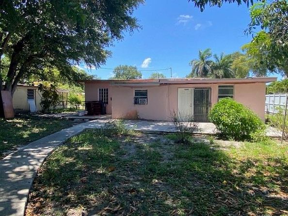 755 NE 140th St, North Miami FL 33161