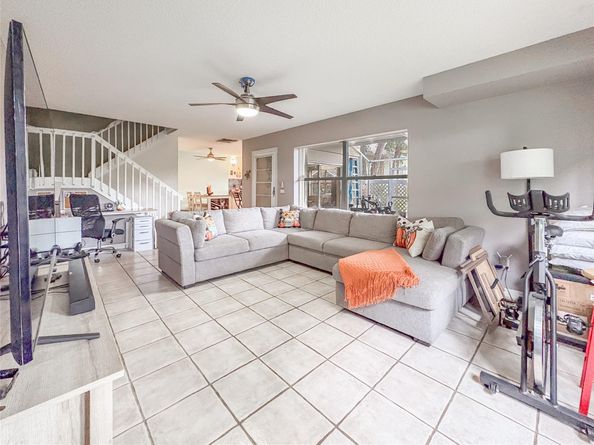 6102 Wheatley Ct, Boynton Beach FL 33436