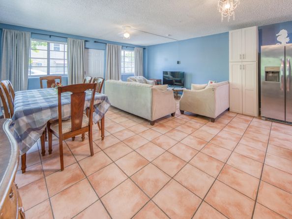 624 10th Avenue N, Lake Worth Beach FL 33460