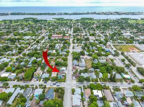 624 10th Avenue N, Lake Worth Beach FL 33460