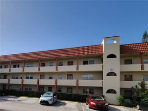 8021 N Sunrise Lakes Dr 203, Sunrise FL 33322