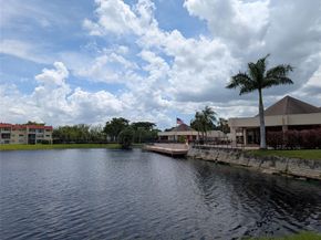 8021 N Sunrise Lakes Dr 203, Sunrise FL 33322