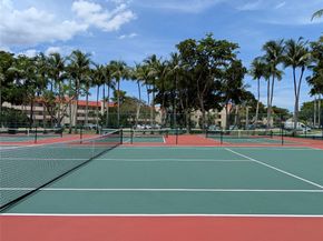 8021 N Sunrise Lakes Dr 203, Sunrise FL 33322