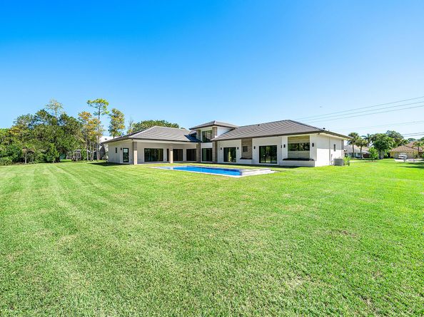 14817 Paddock Drive, Wellington FL 33414