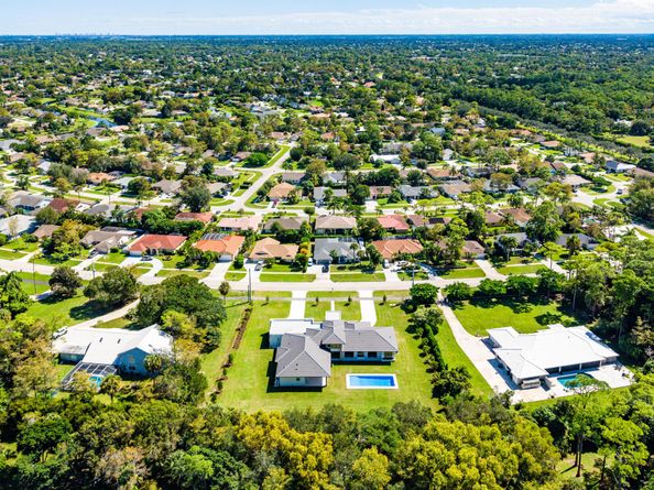 14817 Paddock Drive, Wellington FL 33414