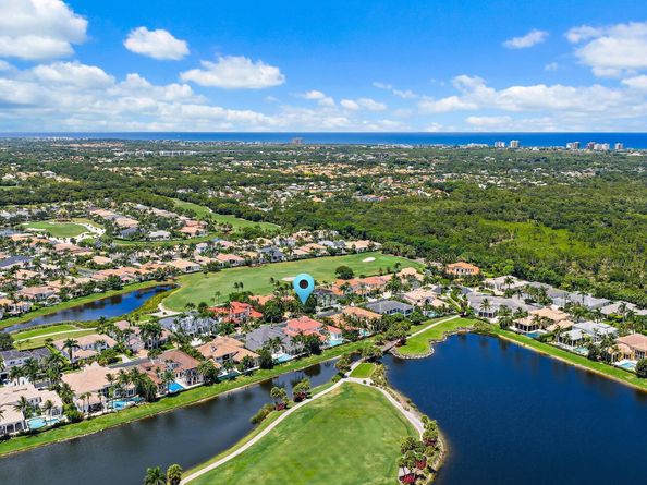 678 Hermitage Circle, Palm Beach Gardens FL 33410