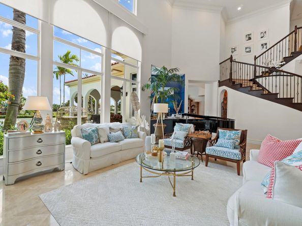 678 Hermitage Circle, Palm Beach Gardens FL 33410