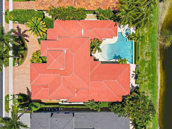 678 Hermitage Circle, Palm Beach Gardens FL 33410