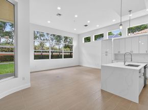 8873 Via Brilliante, Wellington FL 33411