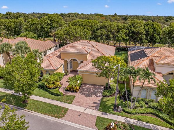 8873 Via Brilliante, Wellington FL 33411