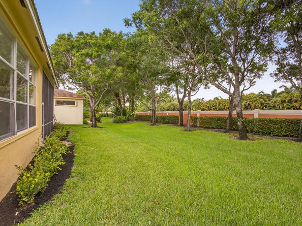 8873 Via Brilliante, Wellington FL 33411
