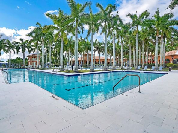 8873 Via Brilliante, Wellington FL 33411
