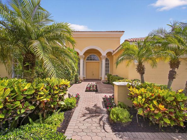 8873 Via Brilliante, Wellington FL 33411