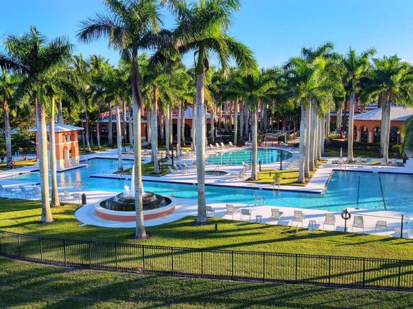 8873 Via Brilliante, Wellington FL 33411
