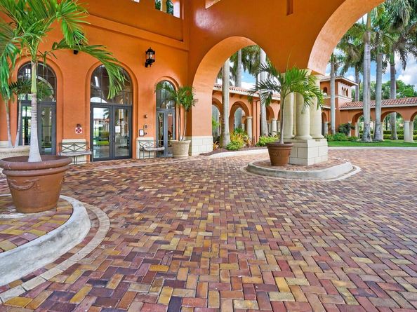 8873 Via Brilliante, Wellington FL 33411