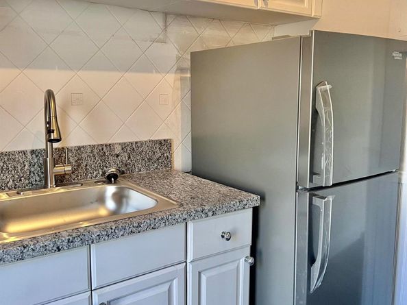 101 S Golfview Road 1, Lake Worth Beach FL 33460
