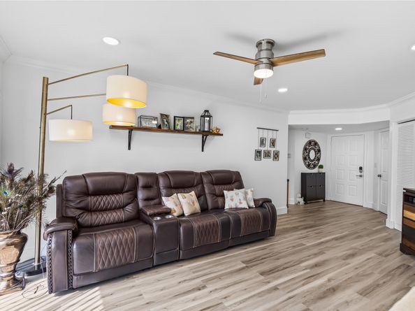 1672 Cypress Pointe Dr 1A, Coral Springs FL 33071