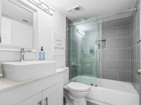 1672 Cypress Pointe Dr 1A, Coral Springs FL 33071