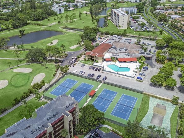 3755 Via Poinciana 203, Lake Worth FL 33467