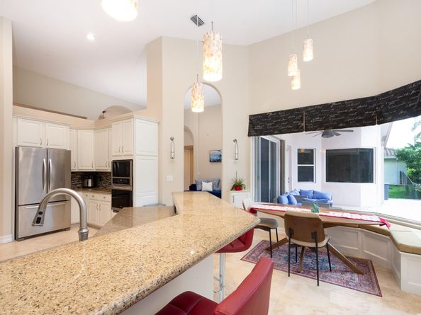 11430 NW 18th St, Plantation FL 33323