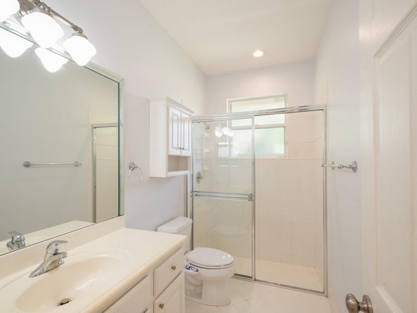 11430 NW 18th St, Plantation FL 33323