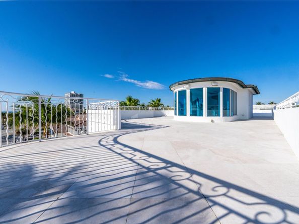 1525 N Fort Lauderdale Beach Blvd, Fort Lauderdale FL 33304