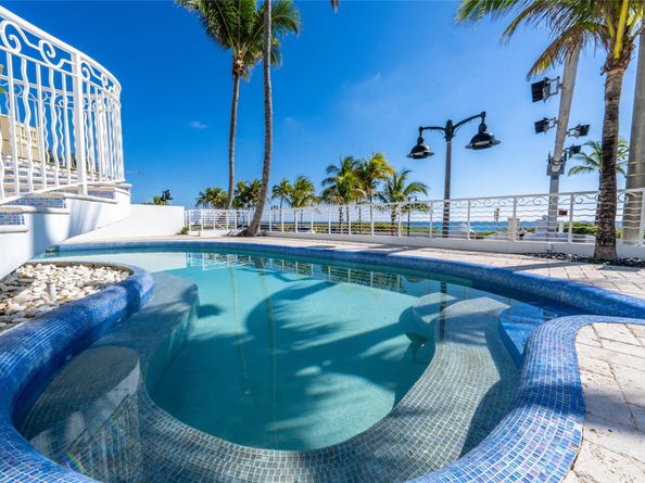 1525 N Fort Lauderdale Beach Blvd, Fort Lauderdale FL 33304