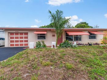 2748 NW 35th Ter