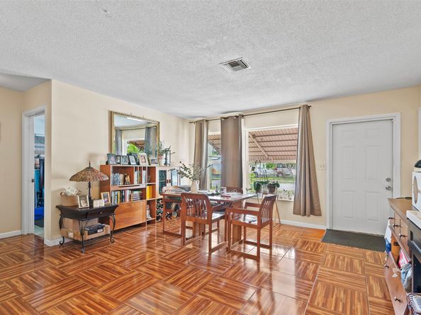 2748 NW 35th Ter, Lauderdale Lakes FL 33311