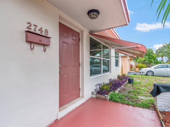 2748 NW 35th Ter, Lauderdale Lakes FL 33311