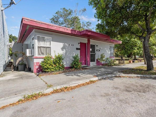 1504 N Sapodilla Avenue, West Palm Beach FL 33401