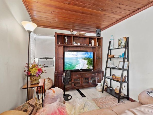 1504 N Sapodilla Avenue, West Palm Beach FL 33401