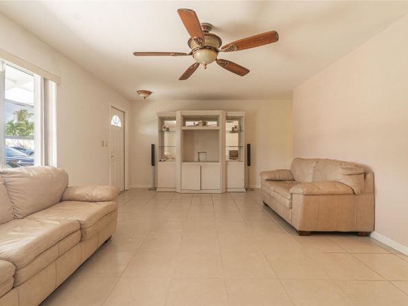 1401 SW 17th Ave, Boynton Beach FL 33426