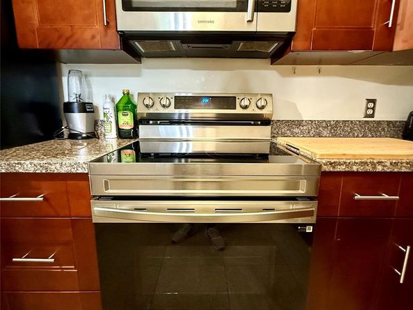 5550 NW 44 St 212B, Lauderhill FL 33319