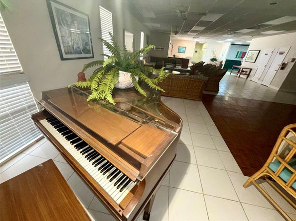 5550 NW 44 St 212B, Lauderhill FL 33319