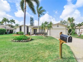 1024 NW 83rd Dr, Coral Springs FL 33071
