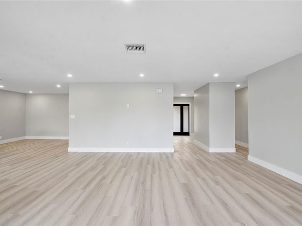 1024 NW 83rd Dr, Coral Springs FL 33071